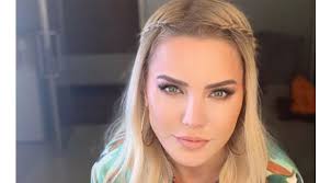 Hande erçel ile kerem bürsin'den sürpriz fotoğraf. Ece Erken Tefeciye Bulastim Manset Turkiye