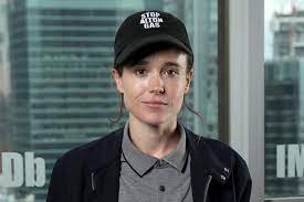 Elliot page continues to share milestones from his journey as a transgender man. Elliot Page Erstes Oben Ohne Foto Nach Brustentfernung Gala De