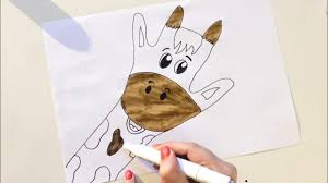 Dessiner cette girafe en suivant cette leçon de dessin. Dessiner Une Girafe Avec Sa Main