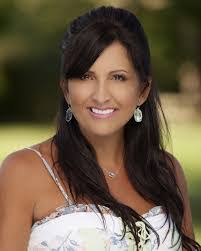 Nicole Kimmel's Instagram, Twitter & Facebook