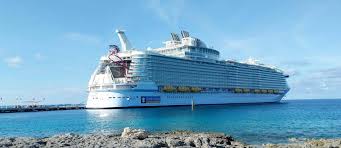 5 Ways To Avoid The Crowds On The World S Largest Cruise Ship