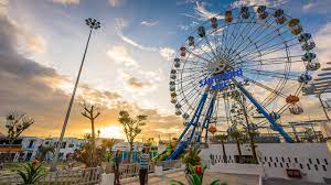 The name is based on the fact that the amusement park's architecture resembles greece, what with white washed. Santorini Hua Hin Water Amusement Park Cha Am Travel Guide
