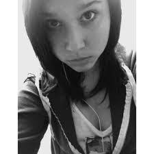 Bertie Hendrickson's Instagram, Twitter & Facebook