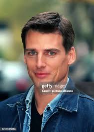 15 Tom Steinke Photos & High Res Pictures