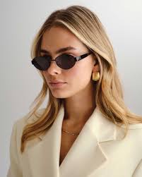 The Boston Black Female Oval Sunglasses