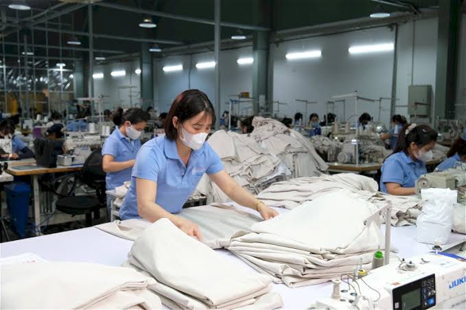 Inline quality control on the factory floor, AI generated