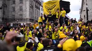 Es ist ein historisches finale in der champions league. Bvb Fans In London Champions League Finale 2013 In Wembley Dortmund Vs Fc Bayern Youtube