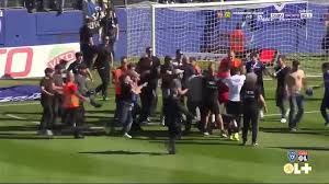 Puedes realizar una búsqueda personalizada para encontrar los vuelos a bastia que más se ajustan a tus necesidades o. Francia Bastia Rischia Retrocessione Dopo L Aggressione Ai Giocatori Del Lione La Repubblica