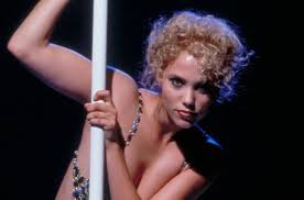 A young drifter, named nomi, arrives in las vegas to become a dancer and soon sets about clawing and pushing her way to become the top of the vegas showgirls. An Interactive Screening Of 90s Camp Classic Showgirls With Pole Dancing Drag Queens Is Happening At This Manchester Casino