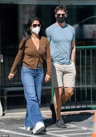 While they have mainly been staying at nicole's home country hawaii for several months, the lovebirds have shared photos from. Freedomroo Nicole Scherzinger Enjoys A Low Key Lunch Date With Boyfriend Thom Evans Australiannewsreview