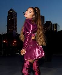 Changing up her look, ariana grande performed with her hair down—a big evolution from her ponytail. Ariana Grande With Her Hair Down Sparks Fan Reactions