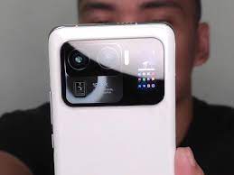 Features 6.81″ display, snapdragon 888 5g chipset, 5000 mah battery, 512 gb storage, 12 gb ram, corning gorilla glass victus. Xiaomi Mi 11 Ultra Im Video Kamera Mit Integriertem Display Curved De