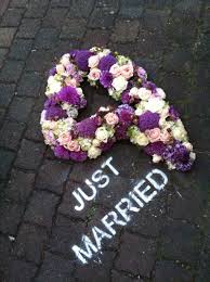 Lustige gedichte zur hochzeit , sowie romantische und besinnliche verse sind besonders beliebt. Rauschende Hochzeitsfeier Wer Zahlt Die Schaden An Der Location