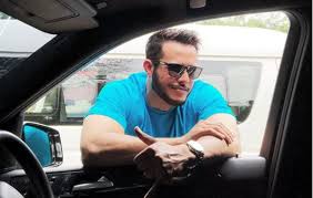 Zul ariffin can be seen using the following weapons in the following films and television series. Fathia Muat Naik Gambar Zul Elizabeth Tan Ini Respon Win Zul Ariffin Media Hiburan