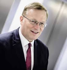 Riskitietoinen johto ja hallitus haaste tarkastajakunnalle