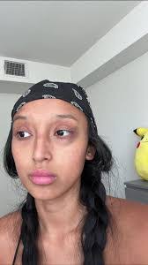 Adeline Vinson's Instagram, Twitter & Facebook