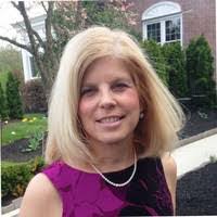 Donna Bott's Instagram, Twitter & Facebook