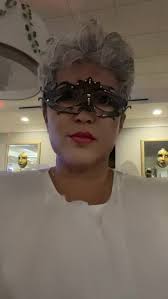 En una fiesta de máscaras 🎭🎊