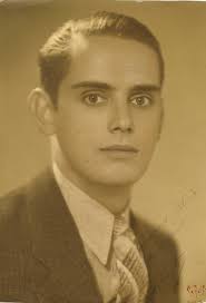 Johann Anton Eduard Bremer Wesselhoft n. enero de 1843 Alemania {En el año  de 1876, estableció Botica Del León, en un local del cruce de las calles  Escobedo y Doctor Mier; después