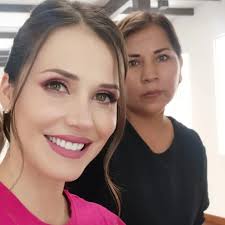 Sonia Moran (@soniamoranmakeup) • Instagram photos and videos