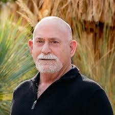 David Manel's Instagram, Twitter & Facebook