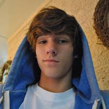 Sean Riker Daily (@SeanRikerDaily)