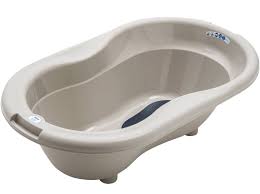 Das beste daran ist, dass sie kleinen planschen können so viel. Rotho Top Badewanne Mit Ablaufstopfen Fur Babys Sahara
