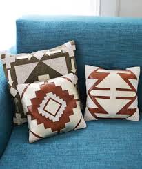 Learn how to make felt flowers with this easy tutorial and pattern. 60 Decorative Pillow Patterns Allfreesewing Com