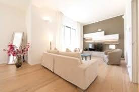 L'appartamento ha il doppio ingresso e prende aria e luce da due esposizioni differenti. Heart Milan Apartments Short Rent Apartments Hotel Milan