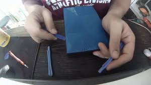 This is a quick guide to what we saw with shucking a seagate backup plus 4tb external drive to get a $125 2.5 seagate st400lm016 drive (5400rpm 15mm full guide will be published on the main site in the next day or two but i wanted to get something for forum members sooner. Disassemble Desktop Hard Drive Seagate Backup Plus Youtube