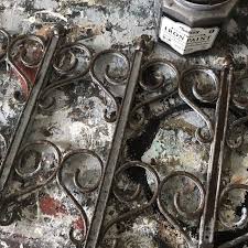 100均リメイク キャンドゥのプラスチックを重厚なアイアンフェンス風にペイントリメイクしました アイアンフェンス 100均 クラフトのアイデア