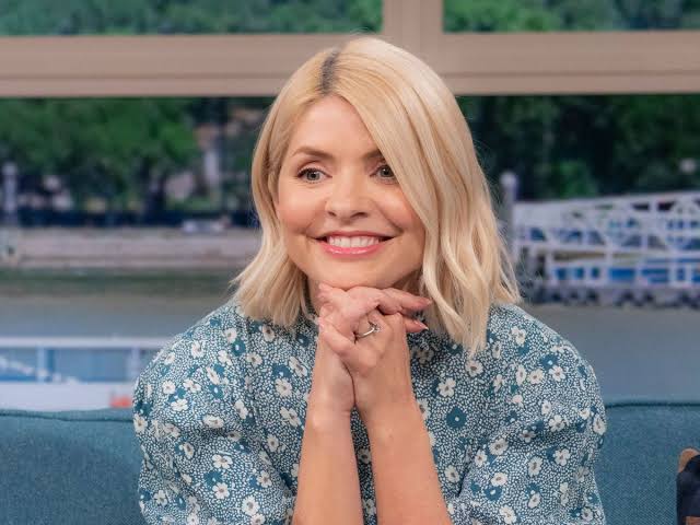 Inside 'Queen of Daytime TV' Holly Willoughby's survival of ITV's biggest  scandal - The Mirror
