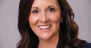 Leslie Beard's Instagram, Twitter & Facebook