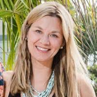 Kirsten Mohr's Instagram, Twitter & Facebook