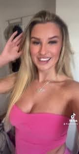 Callie Breen's Instagram, Twitter & Facebook