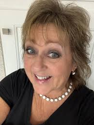 Sabika vip's white chalk set review