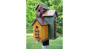 Les lignes suivantes désirent donner un portrait général des conditions à remplir pour attirer certaines espèces d'oiseaux sur notre propriété en y installant une cabane d'oiseaux (nichoir). Diy 48 Nichoirs Et Mangeoires A Oiseaux A Copier Sans Hesiter