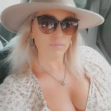 Renee Durston (@reneedurston) • Threads, Say more