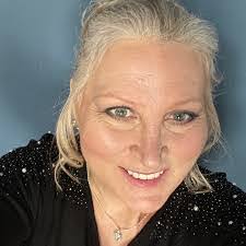 April Crutchfield's Instagram, Twitter & Facebook