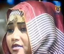 الفنانه فهيمة عبدالله ترويج الجمال انزعج جدا للتركيز على شكل الفنانة دون عطائها صحيح الله جميل يحب الجمال، لكن هذا جعل من البعض فنانات بدون موهبة، واستغلت الاجهزة الإعلامية هذا الشكل الجميل واتاحت لهن الفرصة خصما على الأخريات. Ø§Ù„ÙÙ†Ø§Ù†Ø© Ø§Ù„Ø´Ø§Ø¨Ø© ÙÙ‡ÙŠÙ…Ø© Ø¹Ø¨Ø¯ Ø§Ù„Ù„Ù‡ ÙØµÙ„Øª Ù…Ù† Ø¬Ø§Ù…Ø¹Ø© Ø§Ù„Ù‚Ø±Ø¡Ø§Ù† Ø§Ù„ÙƒØ±ÙŠÙ… Ø¨Ù…Ø¯Ù†ÙŠ Ø¨Ø³Ø¨Ø¨ Ù†Ø¬ÙˆÙ… Ø§Ù„ØºØ¯ ØµØ­ÙŠÙØ© Ø§Ù„Ø±Ø§ÙƒÙˆØ¨Ø©