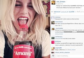 #dilloconunacanzone i titoli delle canzoni sulle lattine di Coca Cola