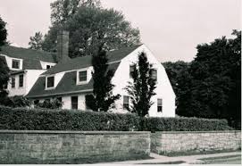 1880 Alfred Mitchell And His Wife Annie Olivia Tiffany Purchase A Summer Home That Would Later Become Mitchell Colle New London Summer House Tiffany Mitchell