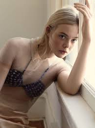 Elle Fanning - Free sexy pics, galleries & more at Babepedia