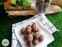 Kali ini, kami ingin kongsikan 4 resepi biskut nestum unik dan sedap yang anda boleh hasilkan dengan senang sekali di rumah. Resepi Popia Nestum Coklat Popia Nestum Resepi Terbaik Di 2020 Resep Makanan Ide Size Bekas Sama Shj Antara Popia Coklat Nestum Rgipoyy