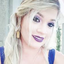 Amanda Stefani, 28 anos,comerciante