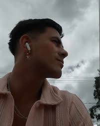 Mattii Llanos Filer (@matiillanos) • Instagram photos and videos