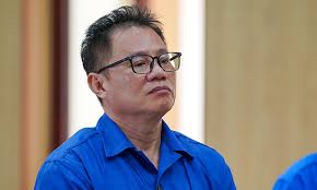 Đại gia địa ốc: 'Bị lừa mua 11 mảnh đất do thiếu kinh nghiệm'