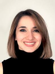 Danielle Loewen's Instagram, Twitter & Facebook