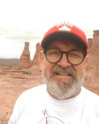 Grandes amigos, (sentido horário) Mani, Jaime Schroeder, Rafael Sdrigotti  (filho) Osny Hiendlmayer e eu. Noite (09/08) pra lá de especial..Obrigado  aos amigos.