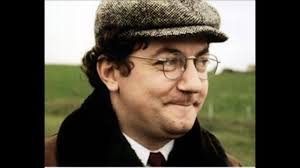 Michel 'coluche' colucci died in june, 1986 when his motorcycle crashed into a truck. Coluche Le Chomeur Youtube